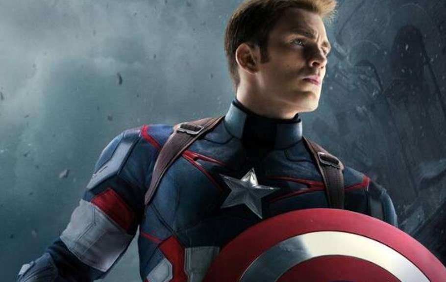 Chris Evans interpreta al Capitán América en el cine