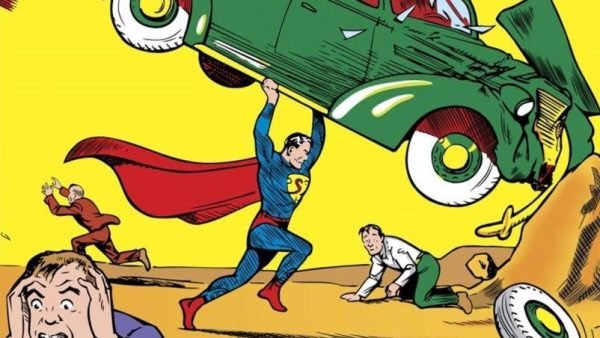 Curiosidades del cómic. Superman levantando un coche