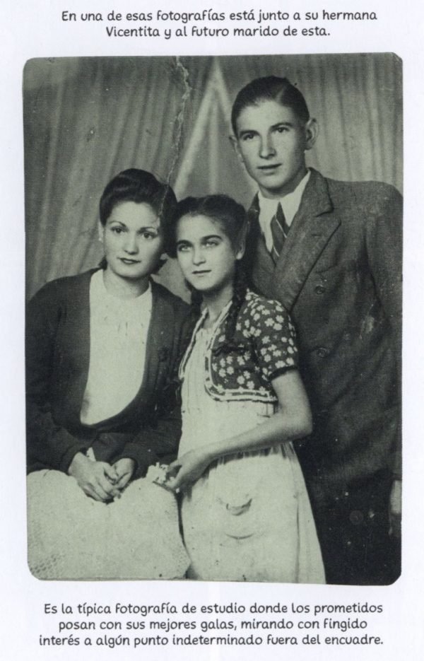 Fotografía junto a su hermana Vicentita Fotografía junto a su hermana Vicentita