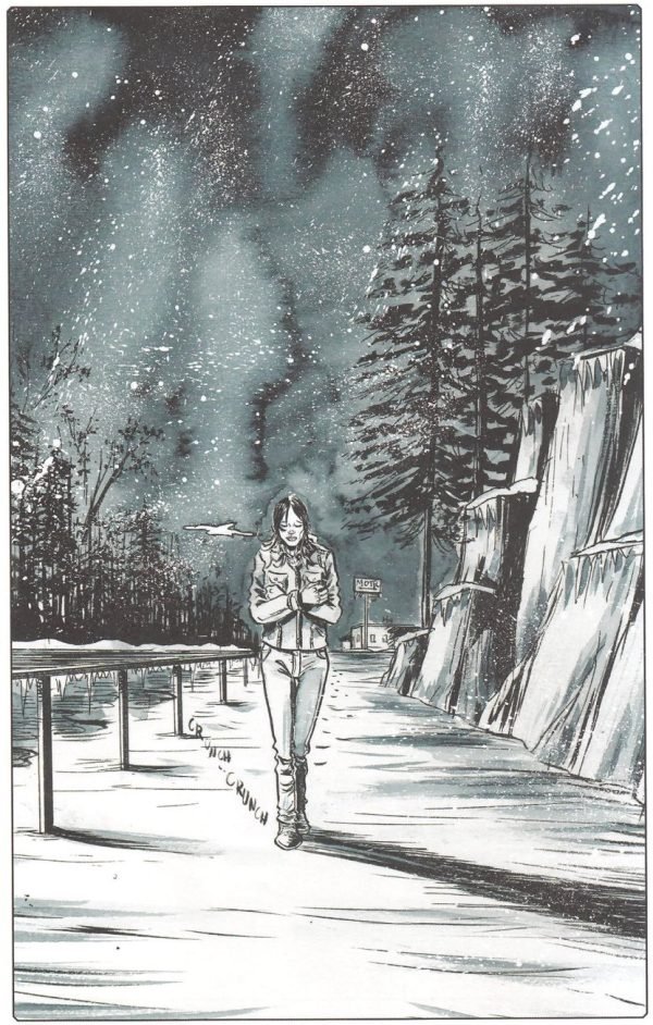 Un tipo duro Chica caminando en una noche helada por las afueras de la ciudad